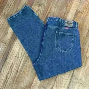 NWOT wrangler regular fit men’s Jeans size 48x30